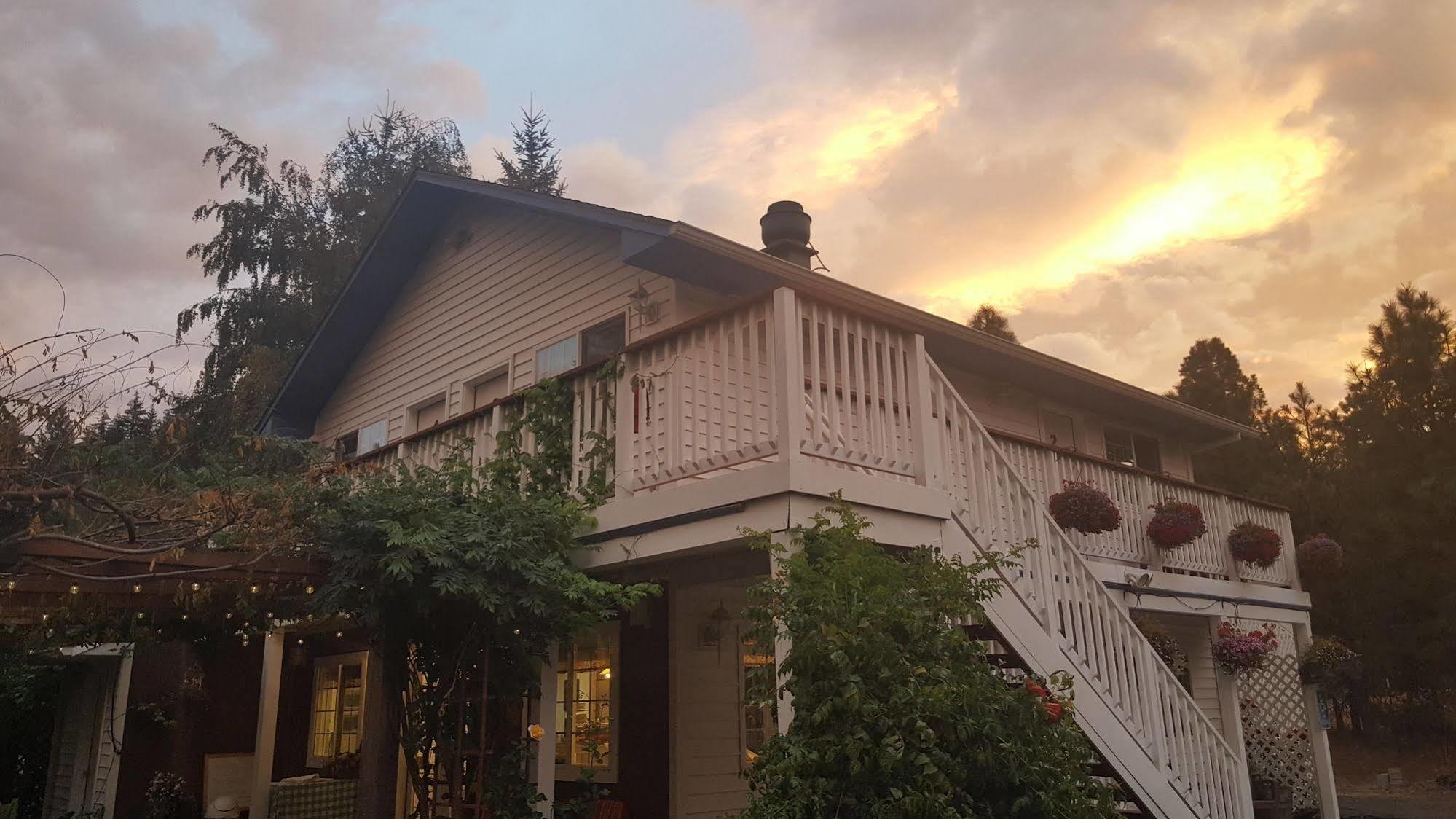 Rubyjune Inn White Salmon 외부 사진